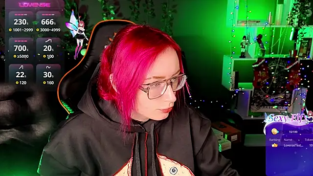  HelenCarter online show from December 30, 2024, 8:36 pm