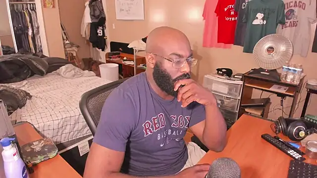 Snapshot of MrChuckDailyXXX chatting on November 22, 2025, 2:10 am MrChuckDailyXXX online show from November 22, 2025, 2:10 am