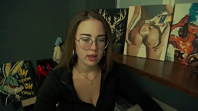 luxie milady online show from October 31, 2025, 1:45 pm