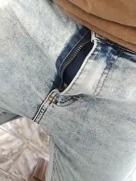 OLAJONES online show from September 10, 2025, 4:51 pm