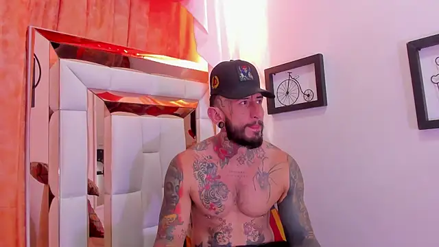 Snapshot of dilan_scootk_ chatting on April 4, 2026, 7:22 pm dilan scootk online show from April 4, 2026, 7:22 pm