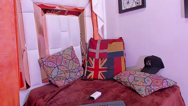 dilan scootk  online show from May 3, 2026, 11:38 am