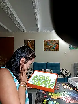 Snapshot of carlajames_ chatting on March 12, 2025, 2:30 am carlajames  online show from March 12, 2025, 2:30 am