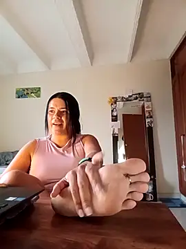 carlajames  online show from March 17, 2026, 10:35 pm