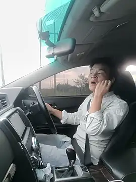 kisstoyousoon2024 online show from January 9, 2026, 5:32 am