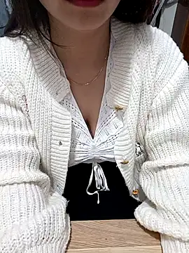 Snapshot of Little-star- chatting on January 9, 2026, 3:31 am Little-star- online show from January 9, 2026, 3:31 am