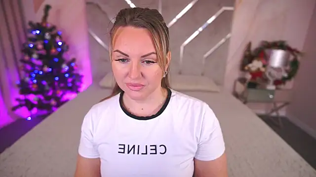 KiraCandyS online show from January 4, 2025, 1:42 pm