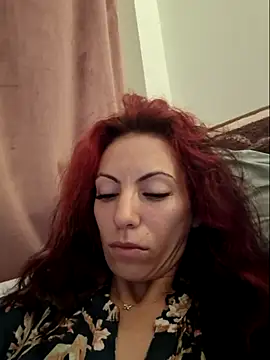 Snapshot of Emmatoo chatting on October 5, 2025, 4:11 am Emmatoo online show from October 5, 2025, 4:11 am