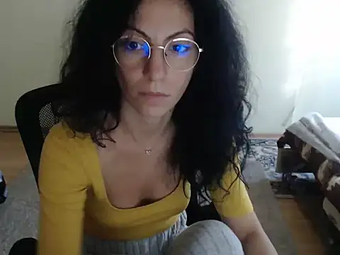 Snapshot of Emmatoo chatting on October 13, 2025, 1:33 pm Emmatoo online show from October 13, 2025, 1:33 pm
