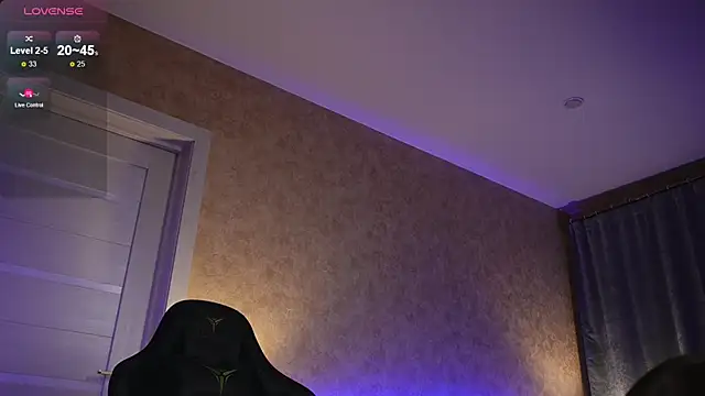 Amely Young online show from December 8, 2024, 6:33 am