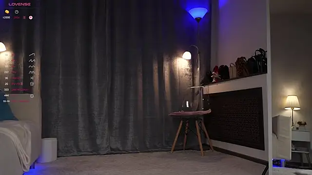 Amely Young online show from September 15, 2025, 1:16 am