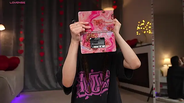 Amely Young online show from February 15, 2026, 2:08 am