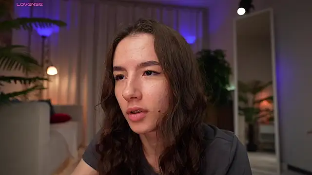 Amely Young online show from July 9, 2026, 1:31 am