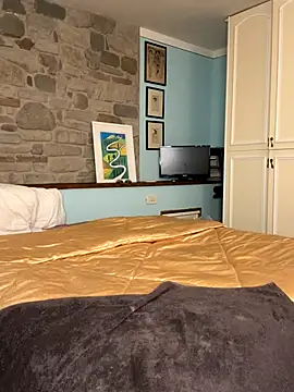 Eyline online show from September 23, 2025, 3:48 pm