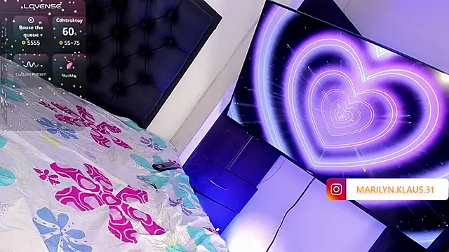 Snapshot of Maryonthemoon chatting on September 20, 2025, 4:13 am Maryonthemoon online show from September 20, 2025, 4:13 am