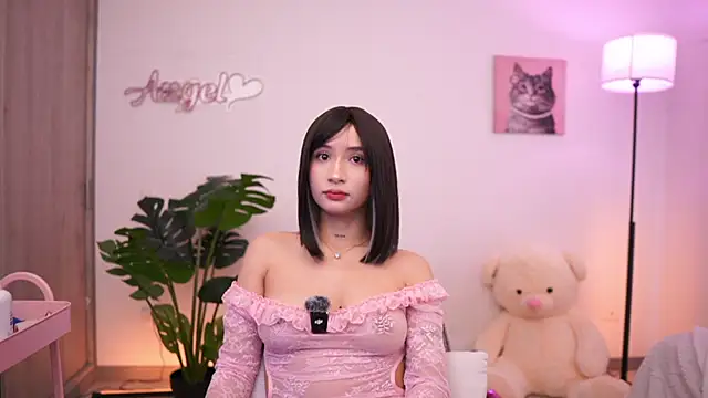 Angeeel  online show from October 14, 2025, 7:47 pm