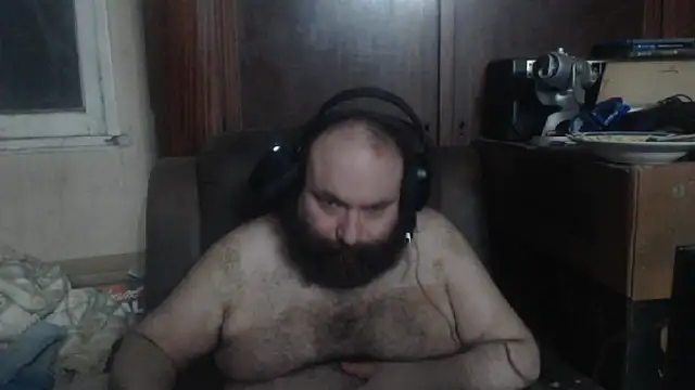 Snapshot of hairyhulk chatting on January 17, 2025, 7:51 am hairyhulk online show from January 17, 2025, 7:51 am