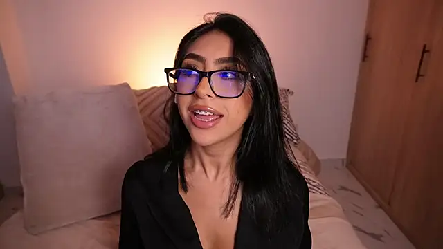 Snapshot of Sara_albrecht chatting on October 29, 2025, 1:08 am Sara albrecht online show from October 29, 2025, 1:08 am