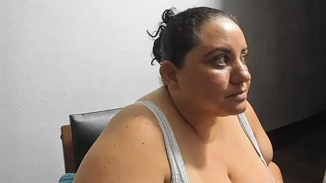 tetasgrandes karol online show from March 8, 2026, 2:04 am