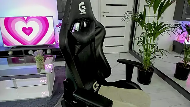 Beauty Anne online show from March 13, 2026, 6:53 am