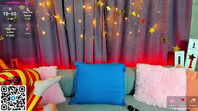 Moxy Foxy online show from January 7, 2025, 1:06 am