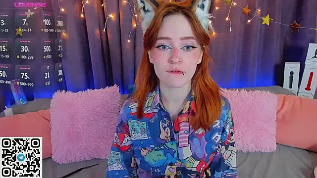 Moxy Foxy online show from February 3, 2025, 1:09 am