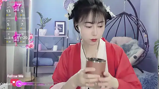 Lisa-s online show from February 6, 2025, 12:05 pm