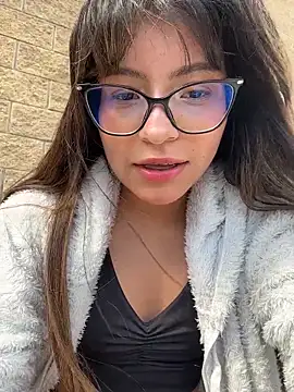 Lily candy X online show from February 20, 2026, 7:47 pm