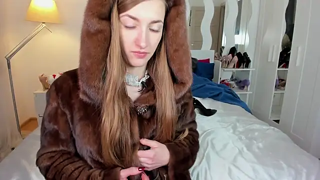 Snapshot of KateRedgar chatting on January 27, 2025, 4:43 pm KateRedgar online show from January 27, 2025, 4:43 pm