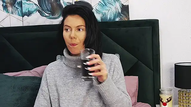 tanyagrey online show from December 14, 2024, 3:25 pm