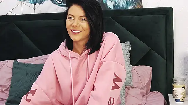 tanyagrey online show from December 17, 2024, 1:27 pm