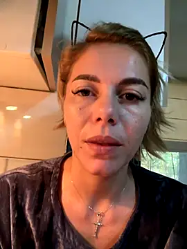 tanyagrey online show from October 9, 2025, 7:06 am