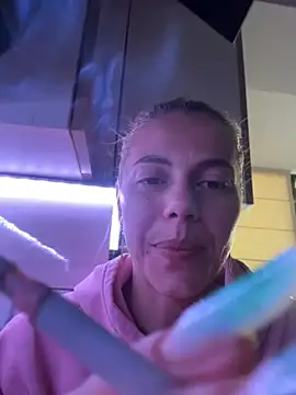 tanyagrey online show from May 11, 2026, 8:09 am