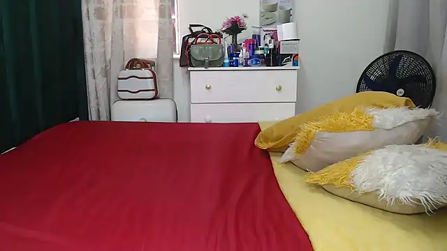 GaggingQueenxx online show from June 22, 2026, 9:39 am