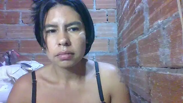 Alanagracia online show from December 17, 2024, 8:10 pm