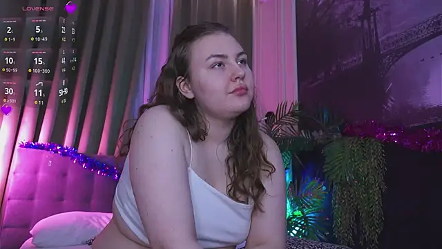 Snapshot of Mia__Peach chatting on December 23, 2024, 4:44 am Mia Peach online show from December 23, 2024, 4:44 am