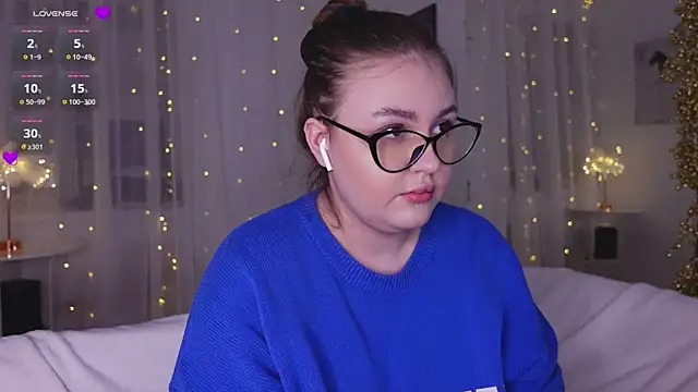 Snapshot of Mia__Peach chatting on January 10, 2025, 5:24 pm Mia Peach online show from January 10, 2025, 5:24 pm