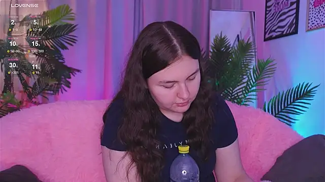 Snapshot of Mia__Peach chatting on March 10, 2025, 1:45 am Mia Peach online show from March 10, 2025, 1:45 am