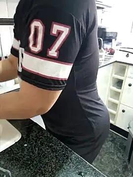 Snapshot of lamorbosa37 chatting on February 21, 2026, 3:02 pm lamorbosa37 online show from February 21, 2026, 3:02 pm