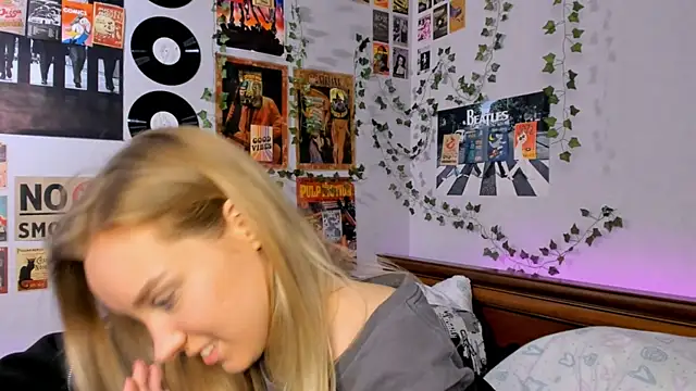 AliciaParkerf online show from December 13, 2024, 3:27 am
