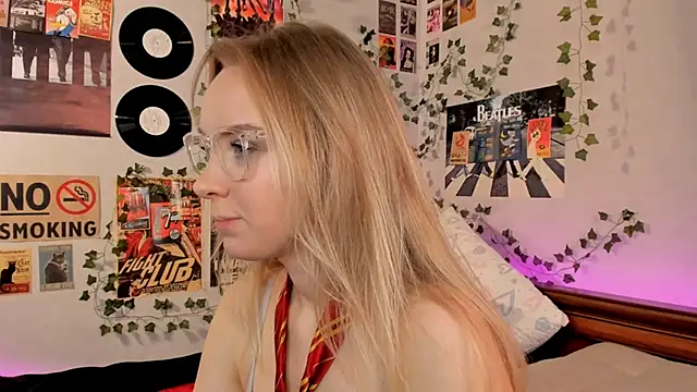 AliciaParkerf online show from December 13, 2024, 10:34 pm