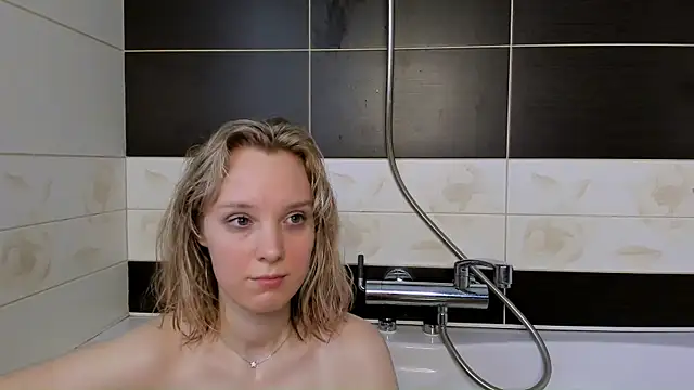 AliciaParkerf online show from January 25, 2025, 2:37 am