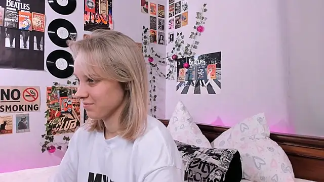 AliciaParkerf online show from February 18, 2025, 8:14 pm