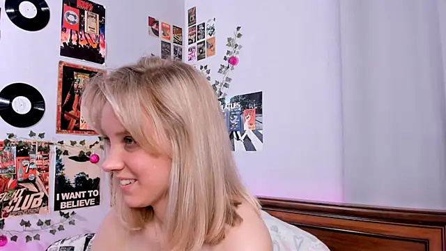 AliciaParkerf online show from February 25, 2025, 11:33 pm