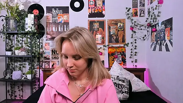 AliciaParkerf online show from March 2, 2025, 9:01 pm