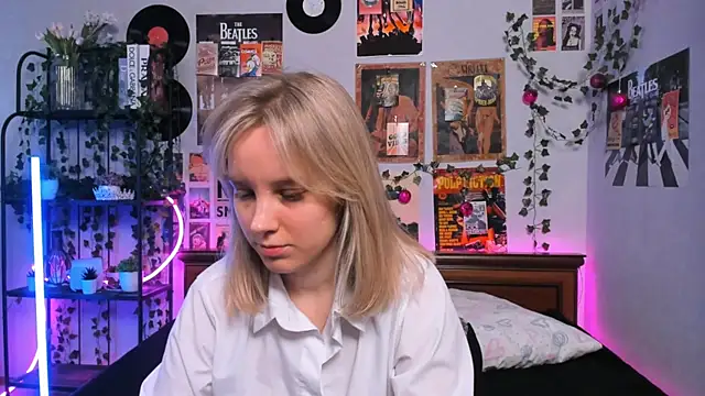 AliciaParkerf online show from March 3, 2025, 8:32 pm