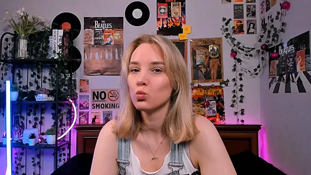 AliciaParkerf online show from March 9, 2025, 8:42 pm