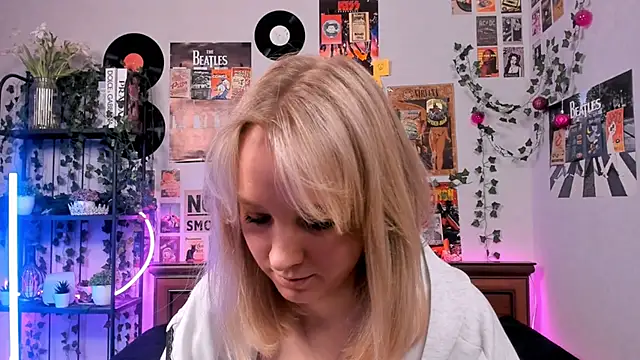 AliciaParkerf online show from March 10, 2025, 11:38 pm