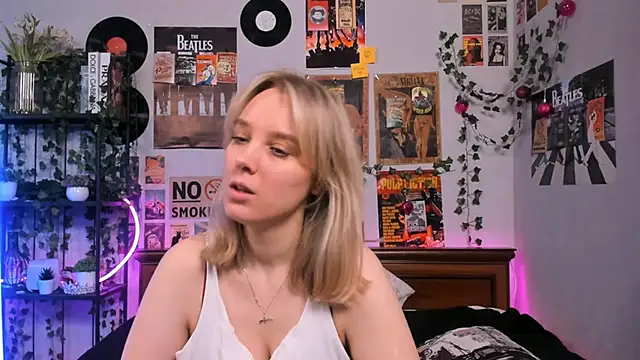 AliciaParkerf online show from March 13, 2025, 8:22 pm