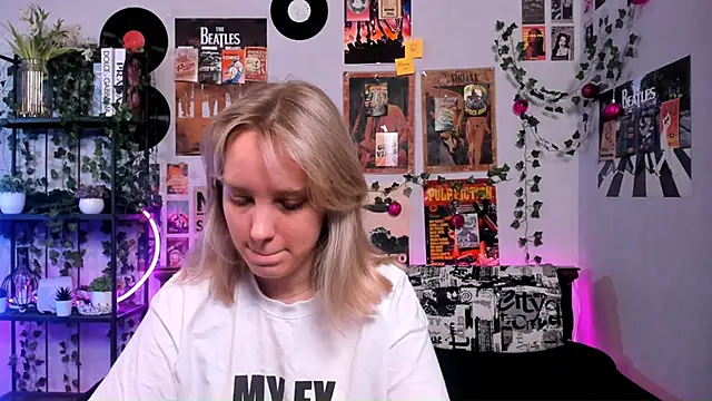 AliciaParkerf online show from March 15, 2025, 8:32 pm